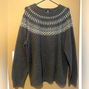 Uniqlo sweater